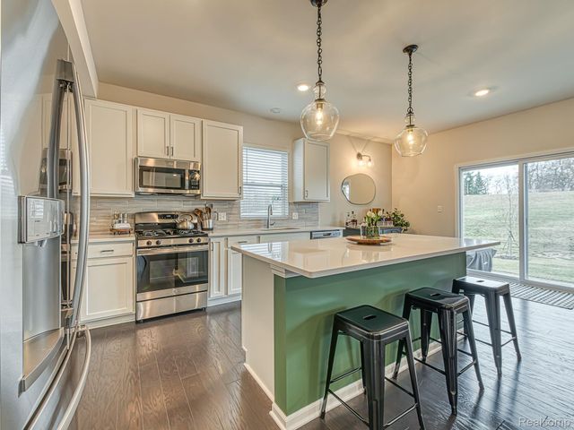 2750 Salt Springs Drive, Saline Township, MI 48176