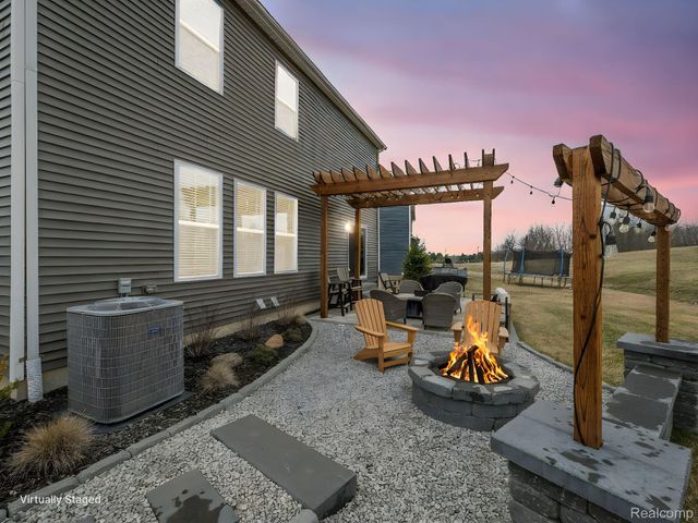 2750 Salt Springs Drive, Saline Township, MI 48176