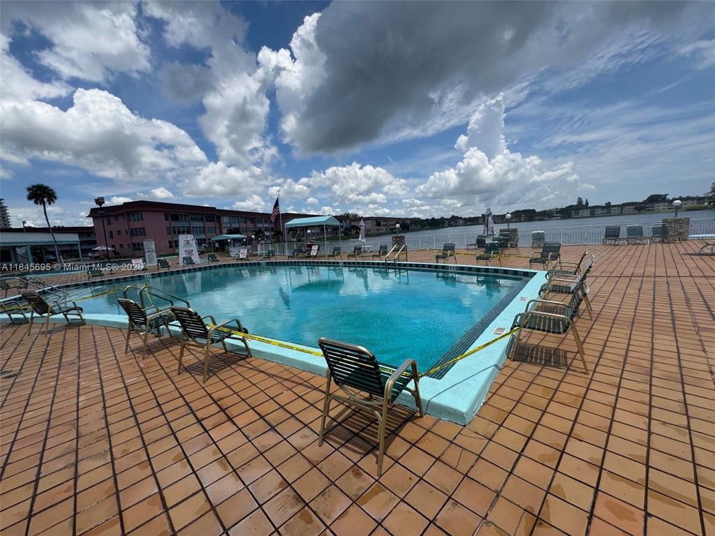 1481 NE Miami Gardens Dr 169, Miami, FL 33179
