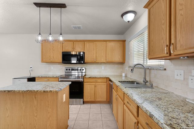 128 GOLDENROD CV, Cibolo, TX 78108