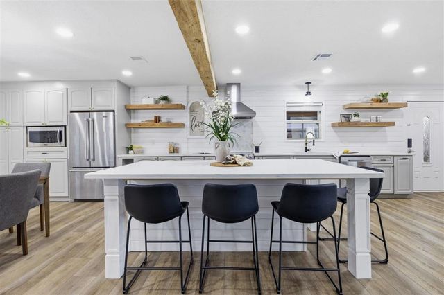 1941 Nicolas Street, Lake Charles, LA 70605