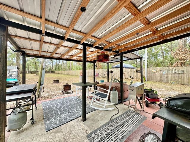 9430 CAROLINA WAY, Fanning Springs, FL 32693