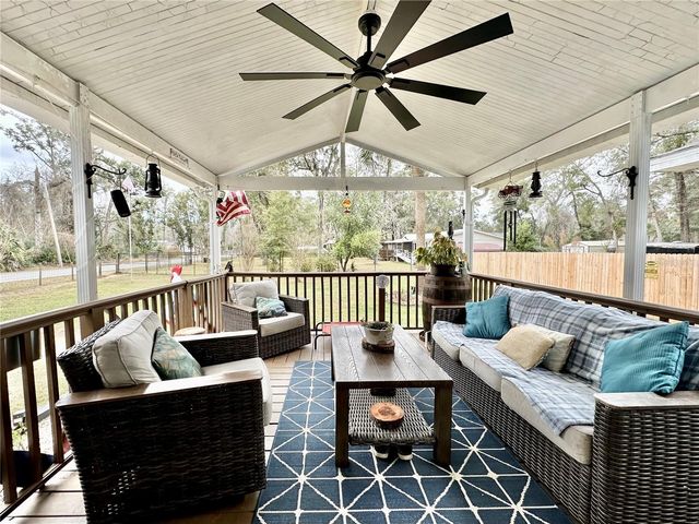 9430 CAROLINA WAY, Fanning Springs, FL 32693