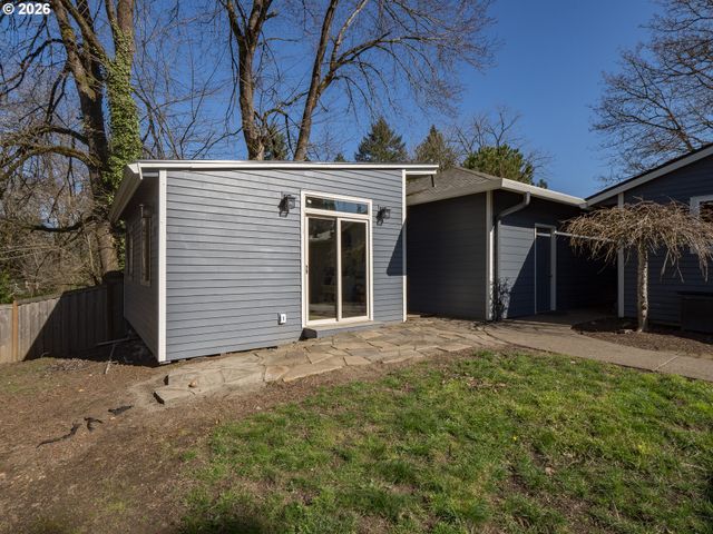 12735 Sw 22ND Ave, Lake Oswego, OR 97034