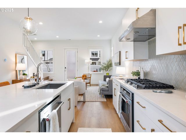 16047 Nw Holman Way L 59, Portland, OR 97229