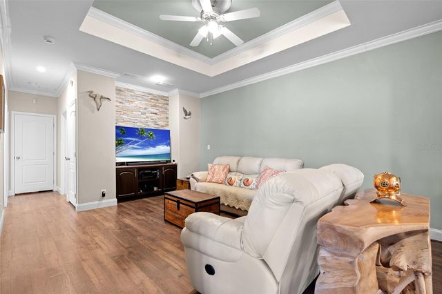 2715 9TH AVENUE N, St Petersburg, FL 33713