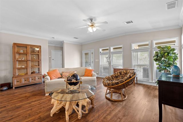 2715 9TH AVENUE N, St Petersburg, FL 33713