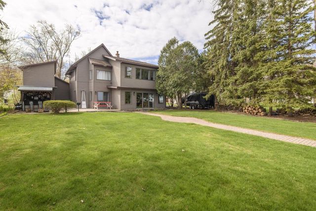 N7254 Winnebago DRIVE, Fond Du Lac, WI 54935