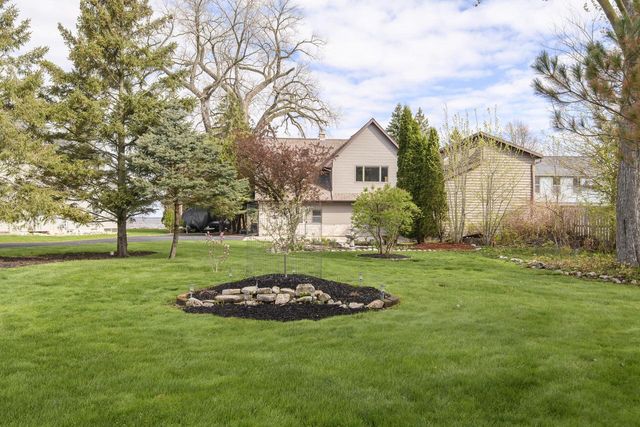 N7254 Winnebago DRIVE, Fond Du Lac, WI 54935