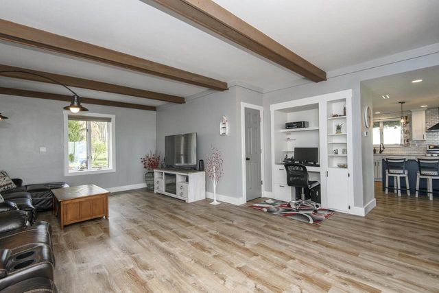 N7254 Winnebago DRIVE, Fond Du Lac, WI 54935