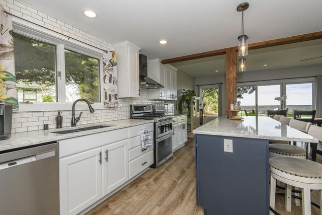 N7254 Winnebago DRIVE, Fond Du Lac, WI 54935