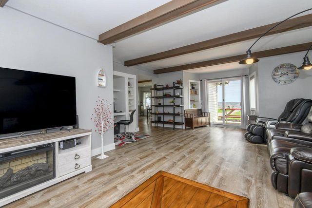 N7254 Winnebago DRIVE, Fond Du Lac, WI 54935