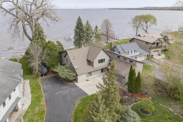 N7254 Winnebago DRIVE, Fond Du Lac, WI 54935