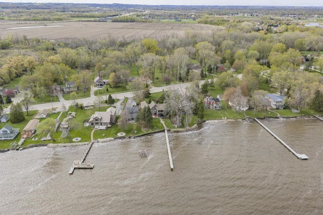 N7254 Winnebago DRIVE, Fond Du Lac, WI 54935