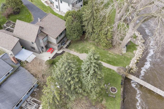 N7254 Winnebago DRIVE, Fond Du Lac, WI 54935