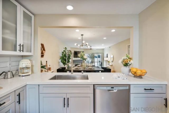 3121 Evening Way B, La Jolla, CA 92037