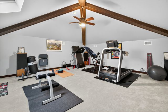 1886 Clover Drive, Inverness, IL 60067