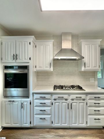 102 Buckingham Court, Easley, SC 29640