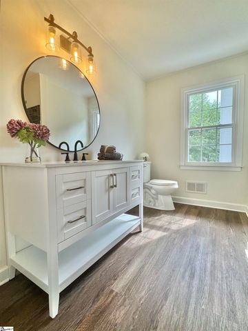 102 Buckingham Court, Easley, SC 29640