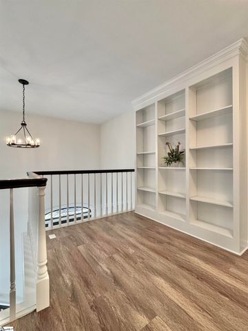102 Buckingham Court, Easley, SC 29640