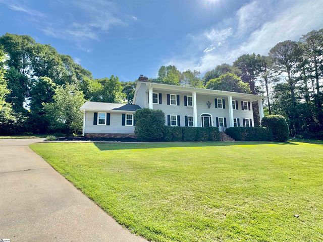 102 Buckingham Court, Easley, SC 29640
