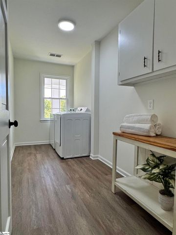102 Buckingham Court, Easley, SC 29640