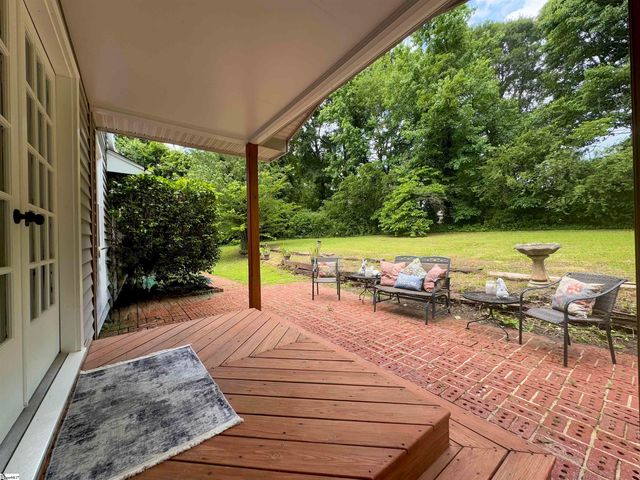 102 Buckingham Court, Easley, SC 29640