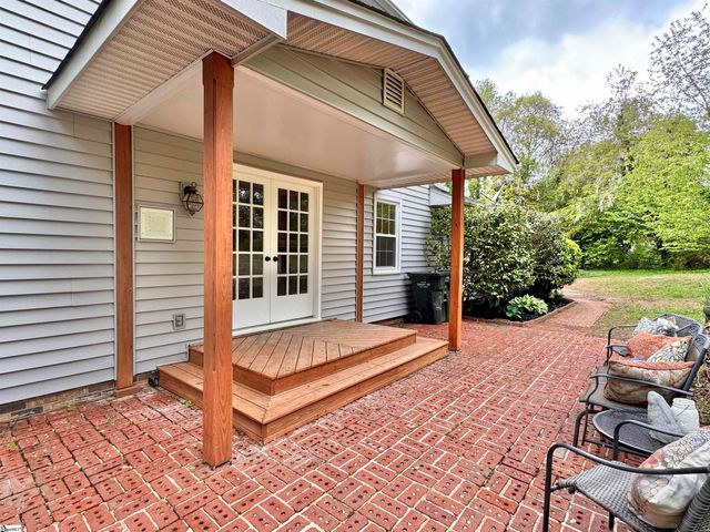102 Buckingham Court, Easley, SC 29640