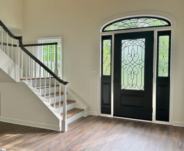 102 Buckingham Court, Easley, SC 29640