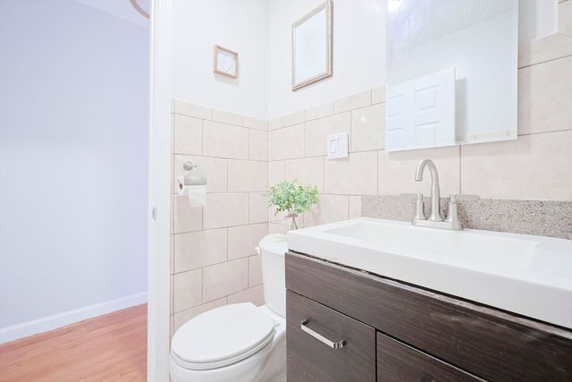 32 Whites E212, Watertown, MA 02472