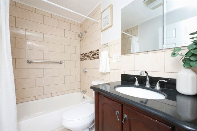 32 Whites E212, Watertown, MA 02472
