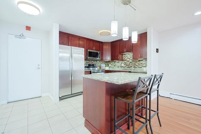 32 Whites E212, Watertown, MA 02472