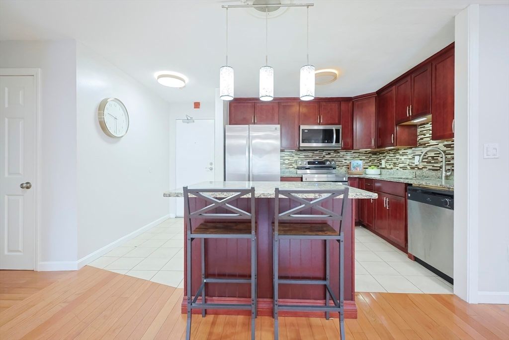 32 Whites E212, Watertown, MA 02472