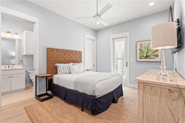 648 Kings Crown, Port Aransas, TX 78373