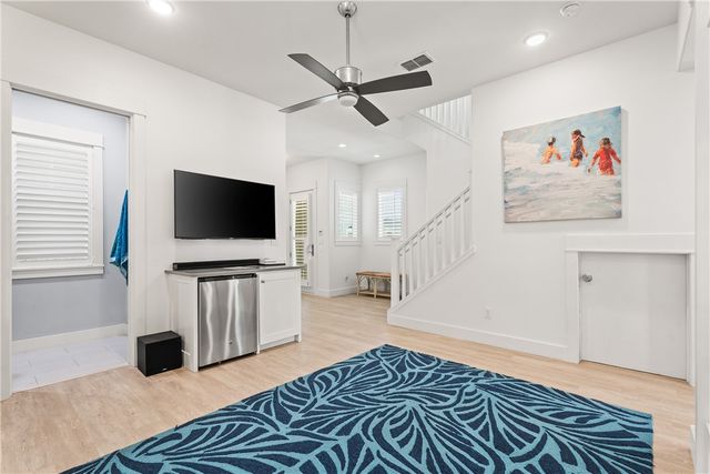 648 Kings Crown, Port Aransas, TX 78373