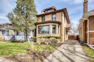 1020 N Taylor Avenue, Oak Park, IL 60302
