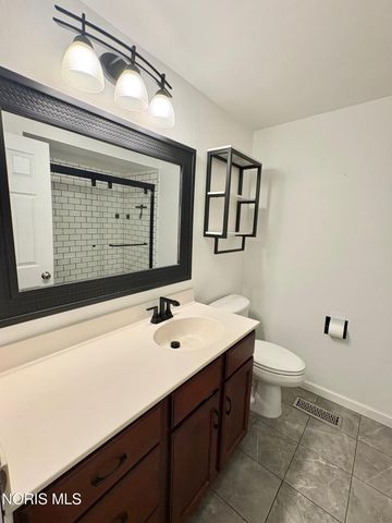 1624 Palmer Drive, Defiance, OH 43512