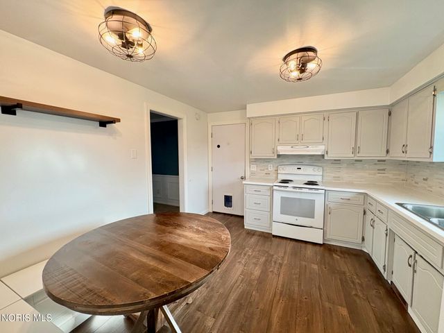 1624 Palmer Drive, Defiance, OH 43512