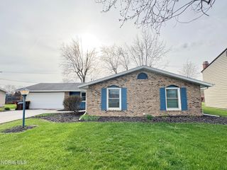 1624 Palmer Drive, Defiance, OH 43512