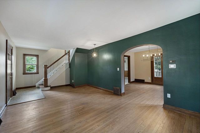 7103 18th AVENUE, Kenosha, WI 53143