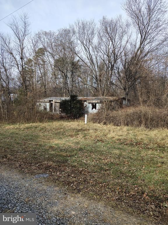 381 REDWOOD DR, Rileyville, VA 22650