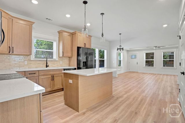 1005 E 35th Street, Savannah, GA 31401