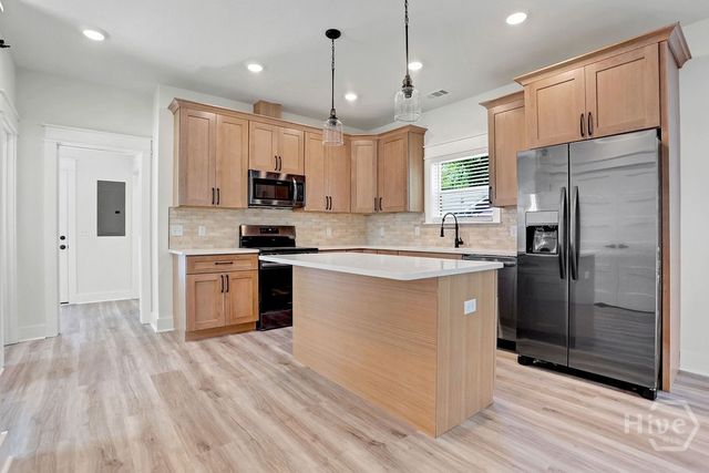 1005 E 35th Street, Savannah, GA 31401