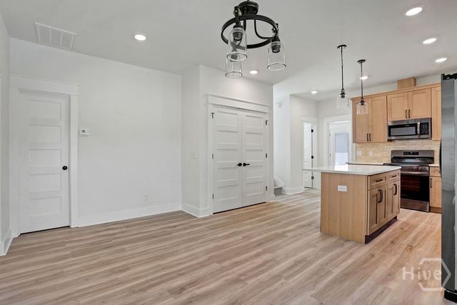 1005 E 35th Street, Savannah, GA 31401