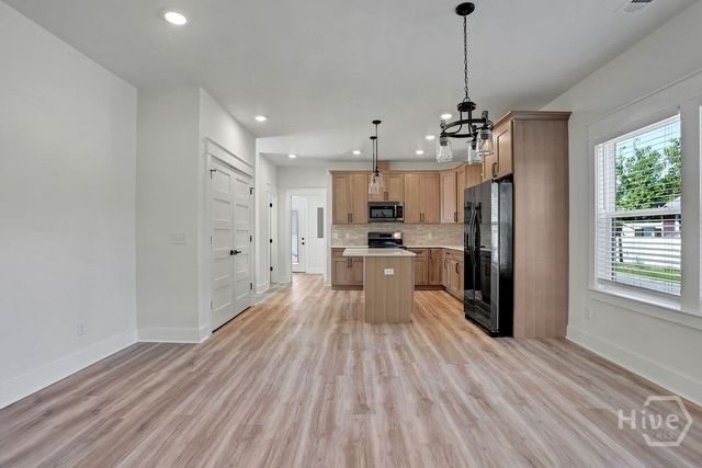 1005 E 35th Street, Savannah, GA 31401