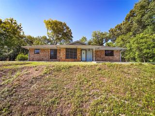 1112 Swanson Drive, Palestine, TX 75801