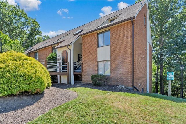 3372 Forest CT, Roanoke, VA 24018