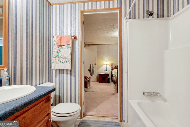 384 Colwell Road, Jackson, GA 30233