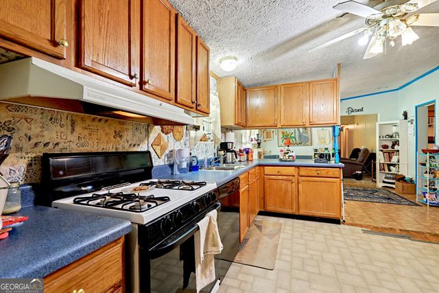 384 Colwell Road, Jackson, GA 30233