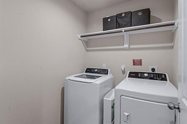 518 Poppy Field Court, Rosharon, TX 77583